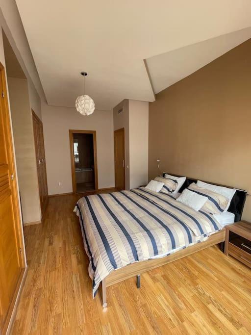 Big Luxury Apartment Near Airport Nouaceur Luaran gambar